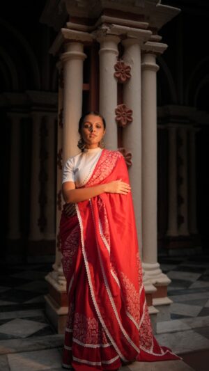 Cotton Chhapa Saree with Lace borders- Fishy Lace