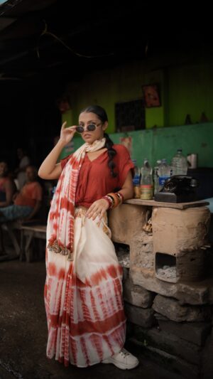 Cotton Chhapa & Tie Dye Fusion Saree- Season's Greetings