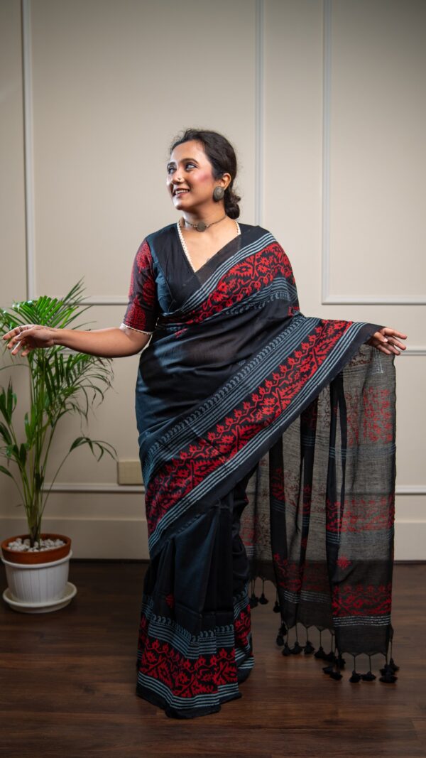 Black-Red Jamdani Chhapa Pujor Saree