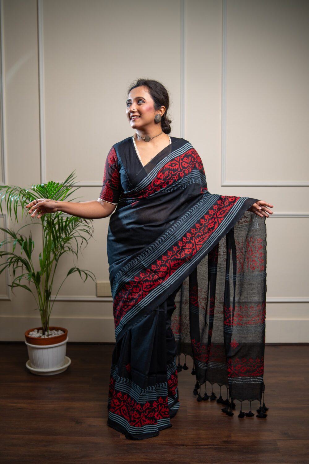 Black-Red Jamdani Chhapa Pujor Saree