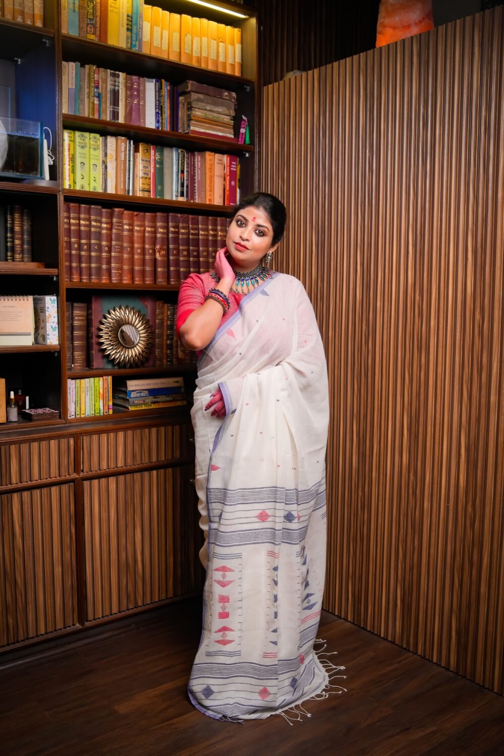 Megh Handwoven Pure Cotton Jamdani Saree