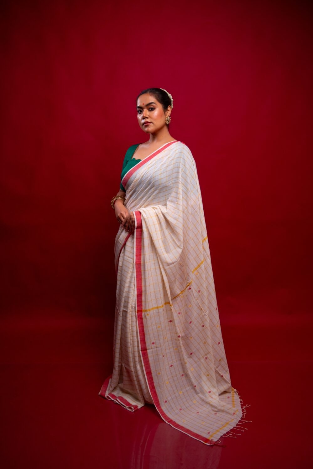 White Checks Handwoven Pure Cotton Jamdani Saree